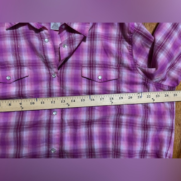Wrangler Wrancher Women Pink Plaid Pearl Snap Long Sleeve Button Up Shirt Wester - Picture 8 of 8
